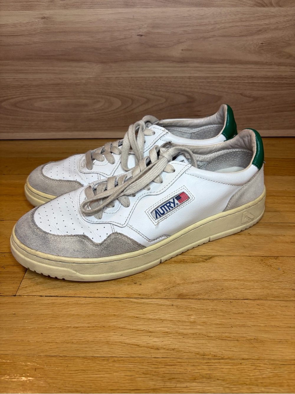 Autry Medalist Men's White Leather Sneakers - Size 11